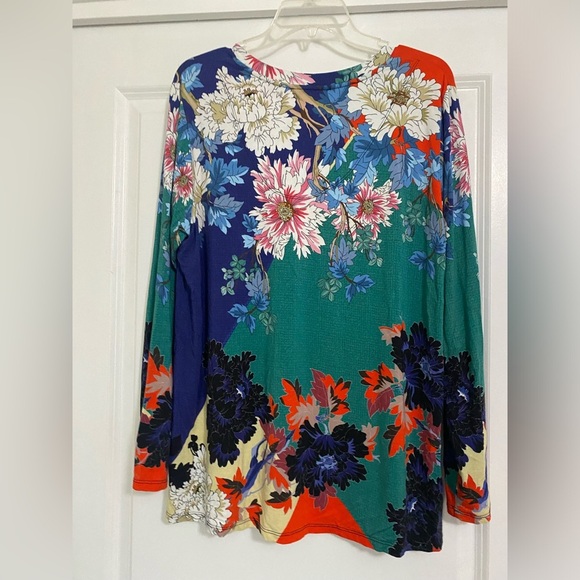 Johnny Was Marritt Favorite V Neck Long Sleeve Tee Shirt Top. Floral Print Soft - Picture 5 of 7